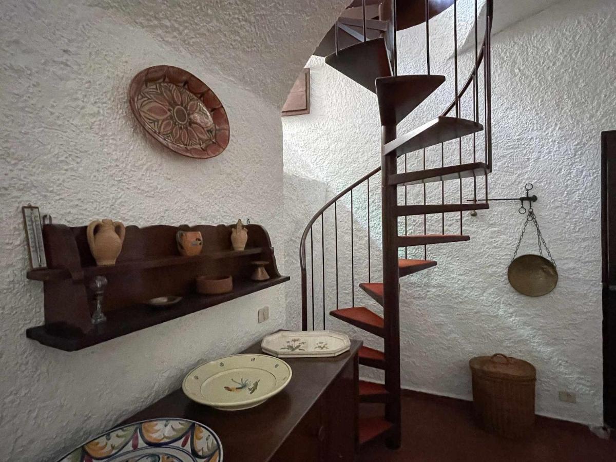Il Convento Ancient Apartment With Private Garden Bellagio Bagian luar foto