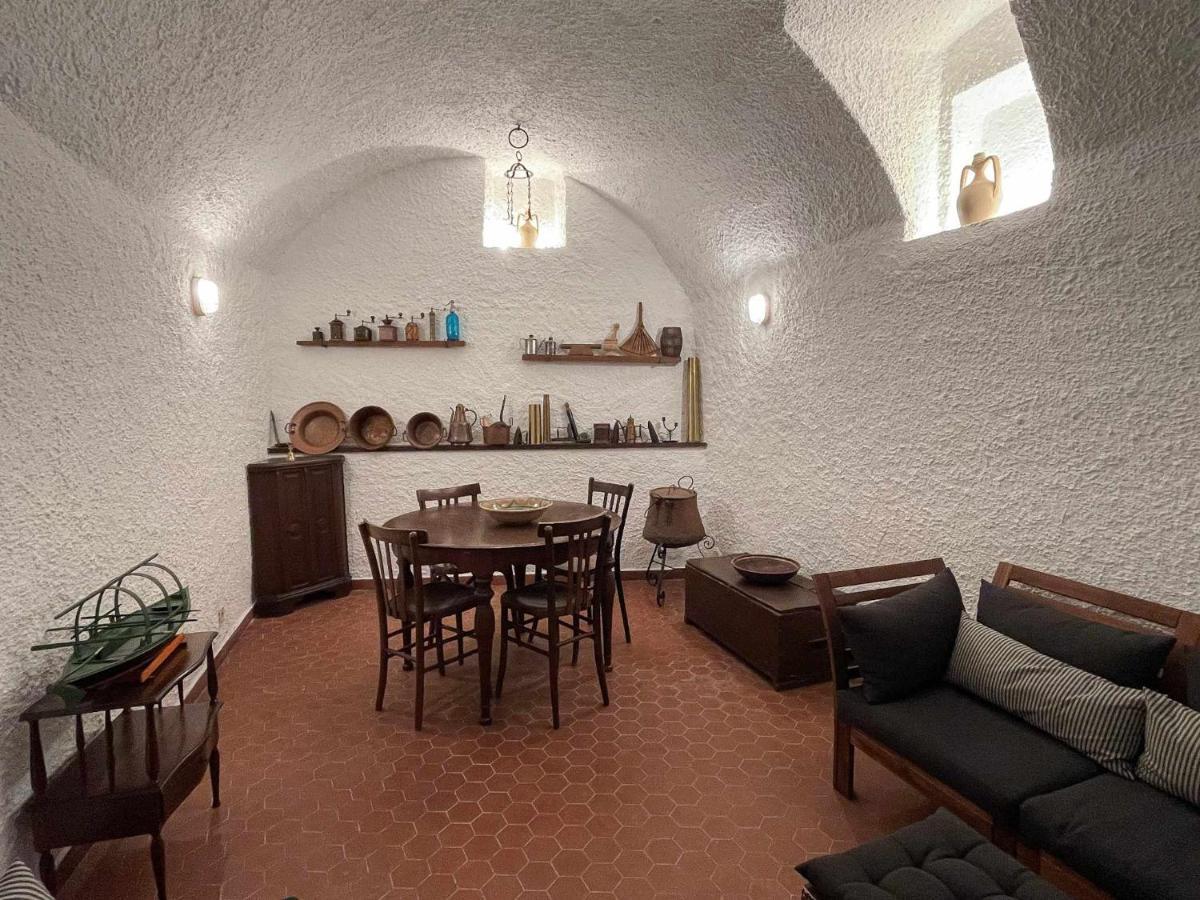 Il Convento Ancient Apartment With Private Garden Bellagio Bagian luar foto