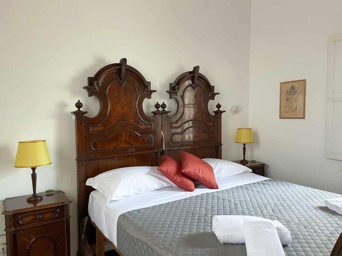 Il Convento Ancient Apartment With Private Garden Bellagio Bagian luar foto
